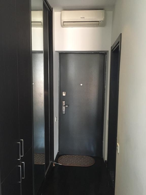 Black-White Rooms Batoemi Buitenkant foto